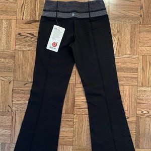 Lululemon Groove Yoga Pant (Size 4) with tags